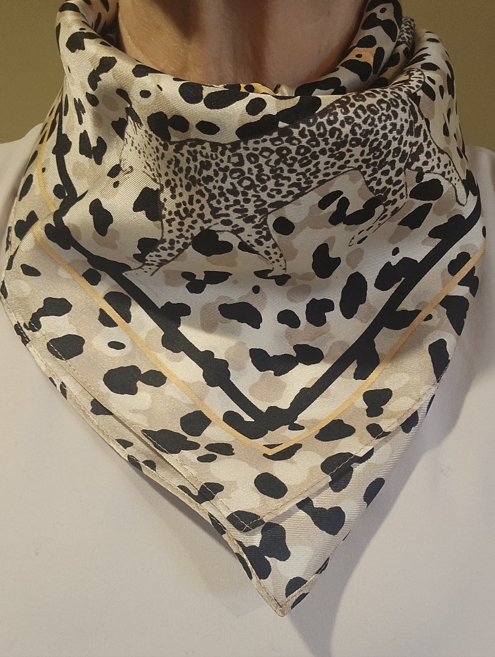 100% Silk Leopard-print Square scarf 25x25"